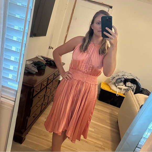 Coral Midi Dress - Picture 3 of 4